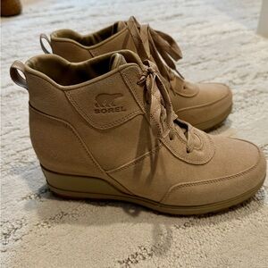 Sorel wedge boots